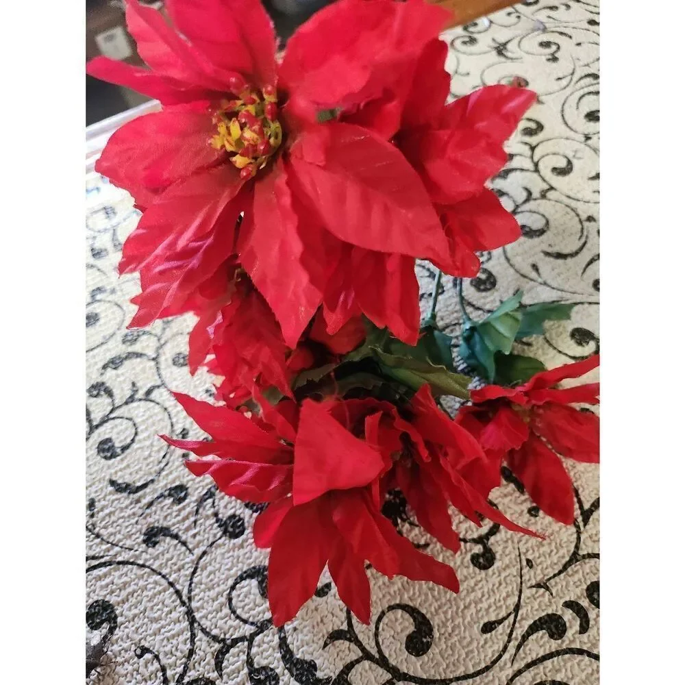 19 Bundles of Faux Poinsettas